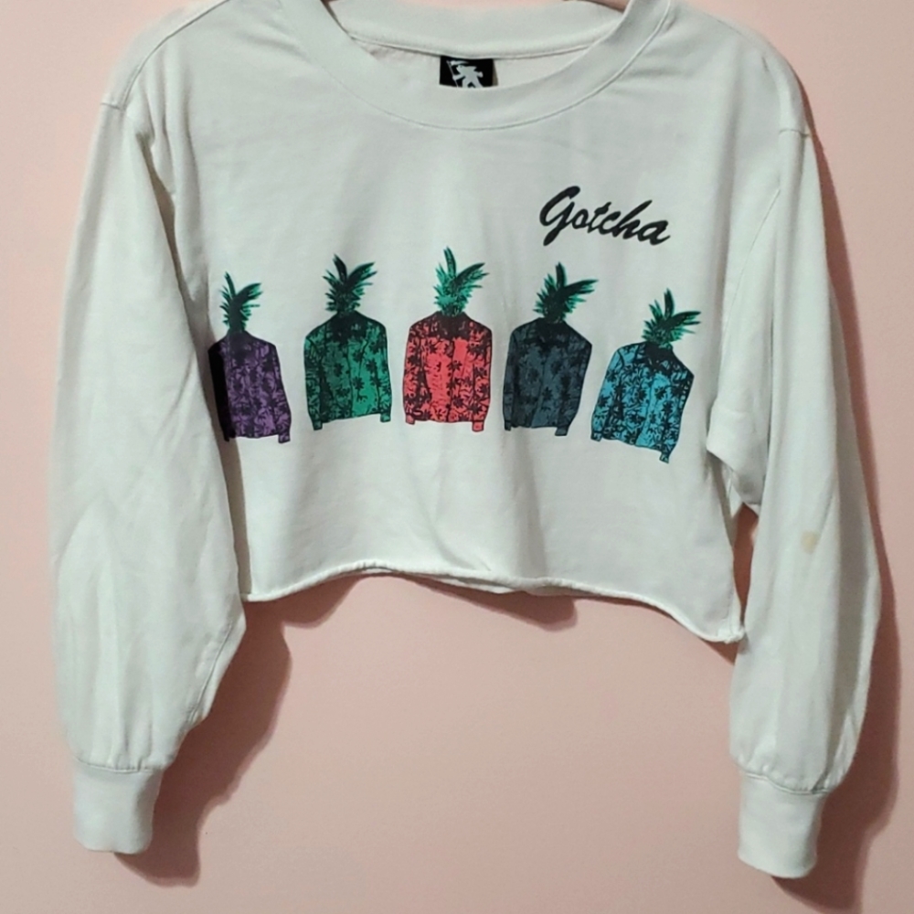 Gotcha white long sleeve crop top